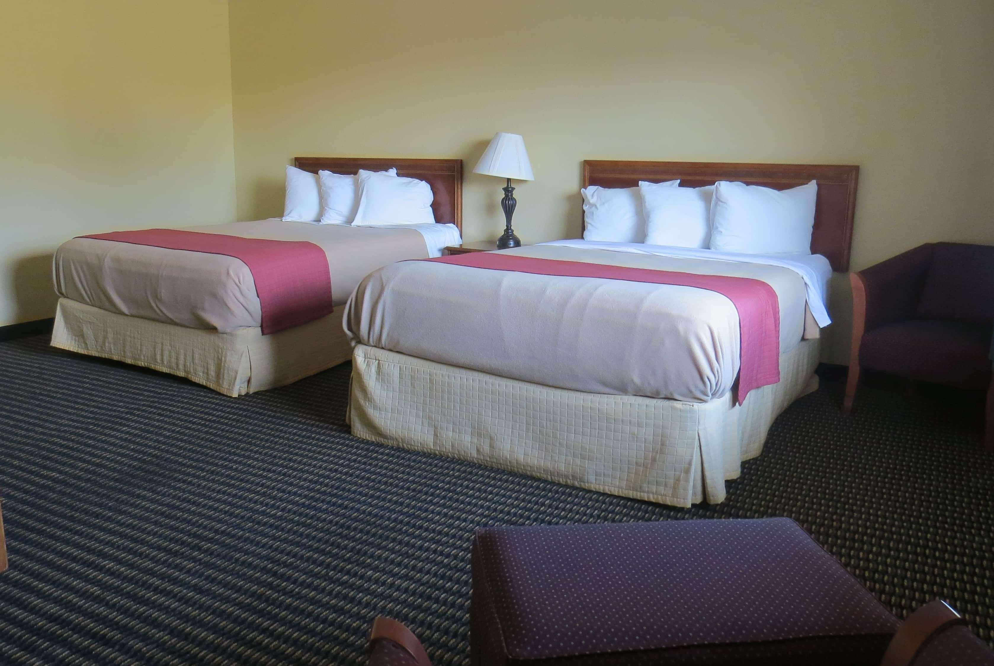Travelodge By Wyndham Stratton Ngoại thất bức ảnh