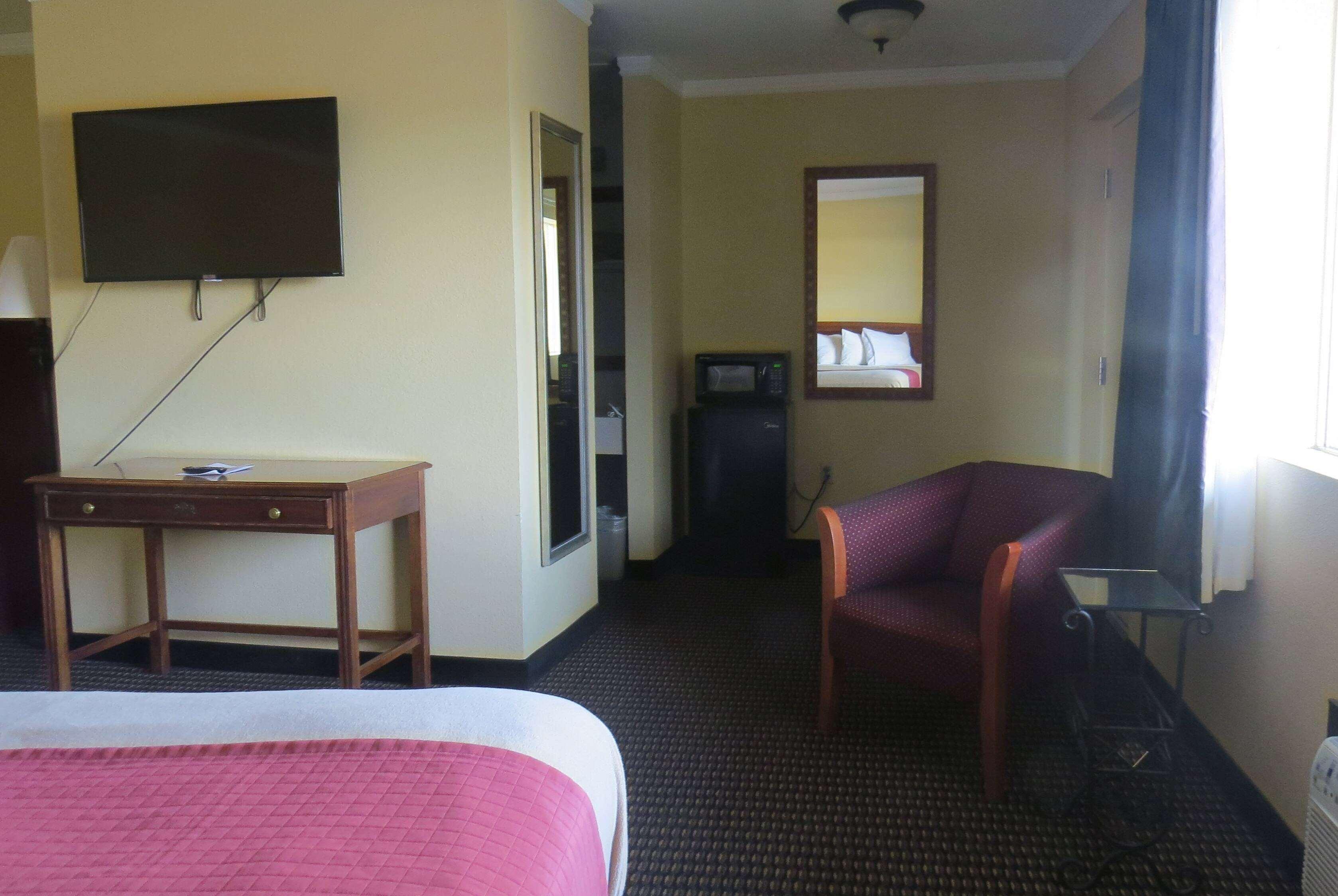 Travelodge By Wyndham Stratton Ngoại thất bức ảnh