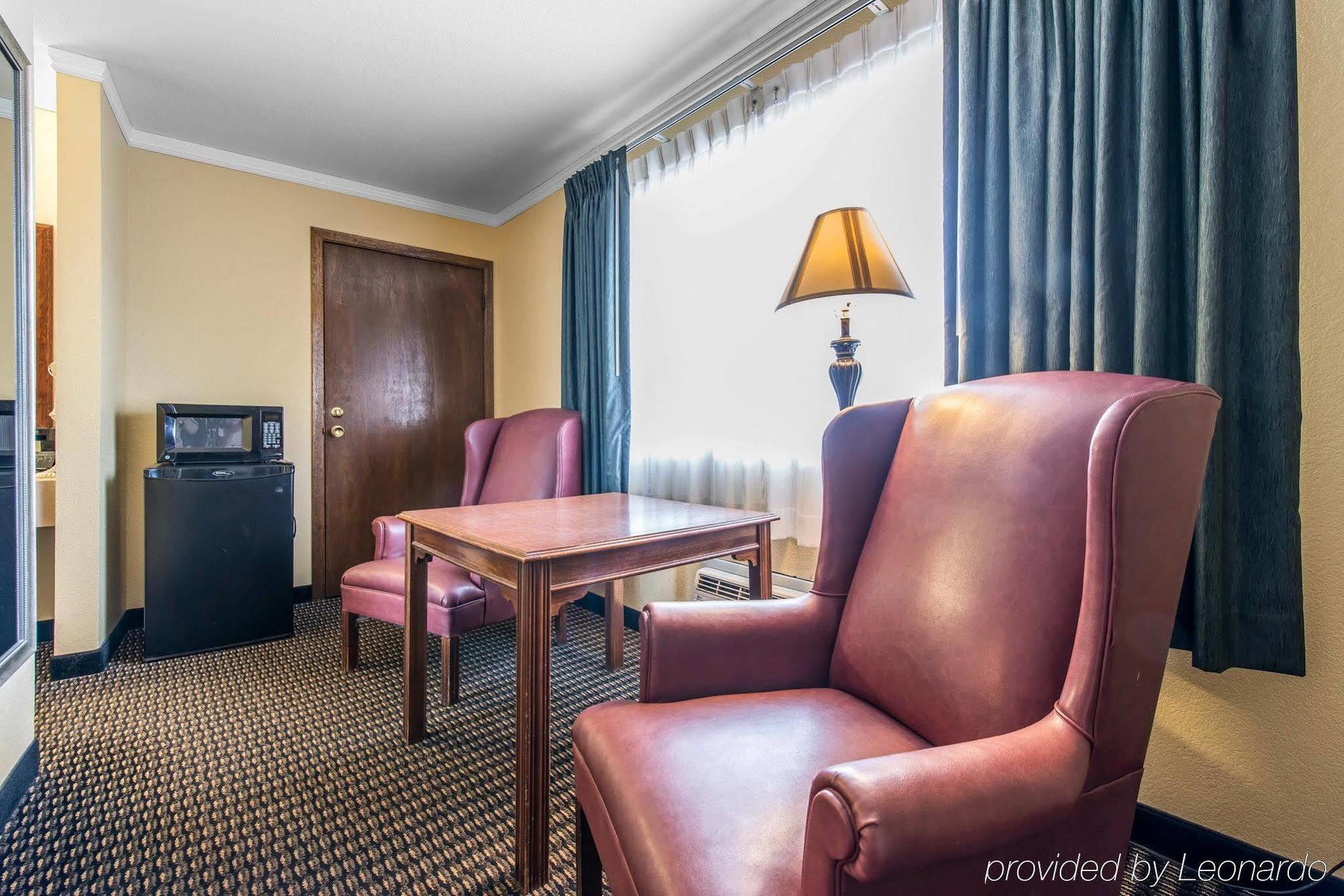 Travelodge By Wyndham Stratton Ngoại thất bức ảnh